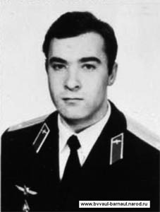 Евсеев А.А. окончил Барнаульское ВВАУЛ в 1984 году